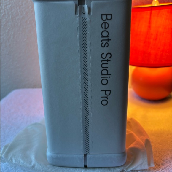 “New Sealed In The Box”
Beats Studio Pro - Wireless Bluetooth Headphones - Black - Picture 5 of 14